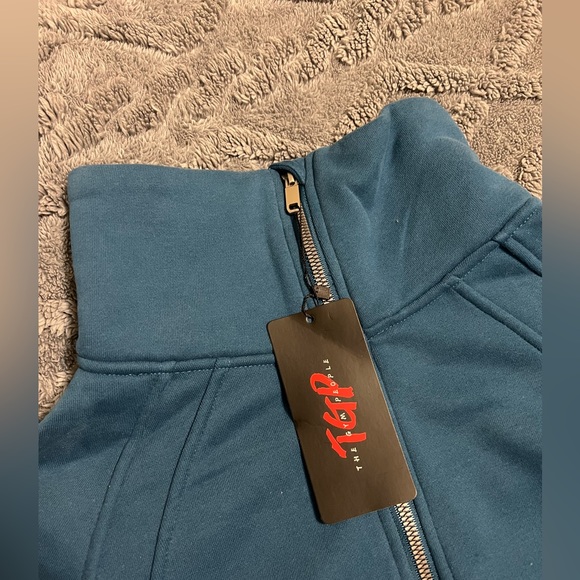 THE GYM PEOPLE Half Zip Pullover - Picture 6 of 7